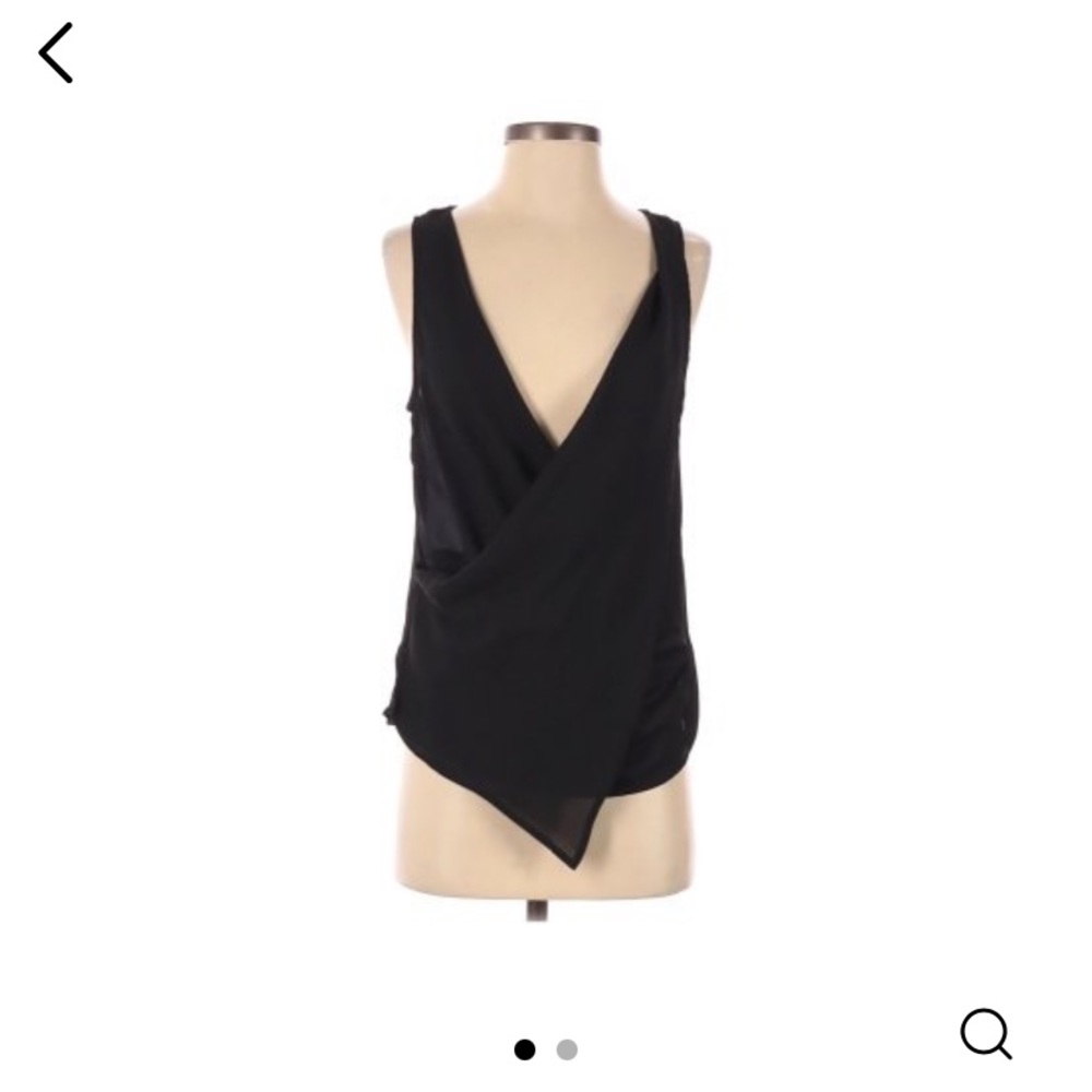 Socialite sleeveless black top